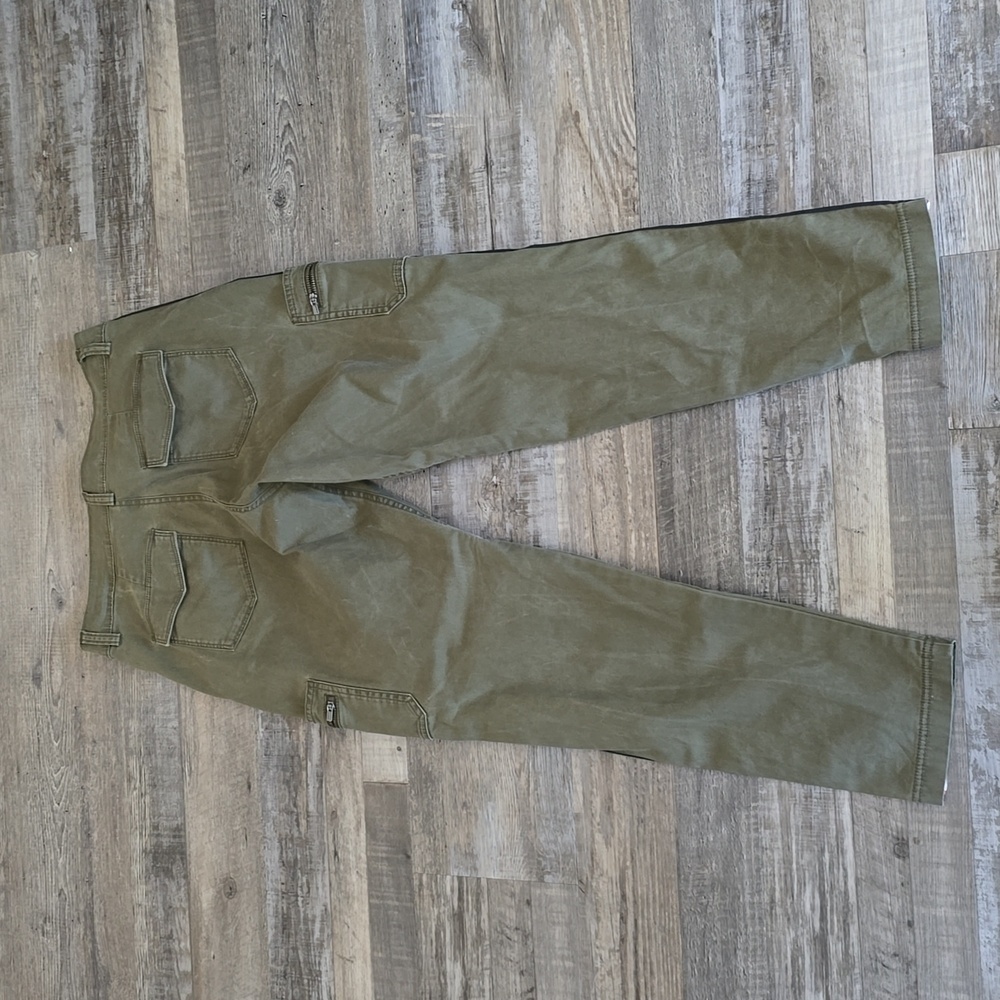 ATHLETA| Summit Cargo Pant| Pinstripe Side Accent | Size 2 - Picture 11 of 13